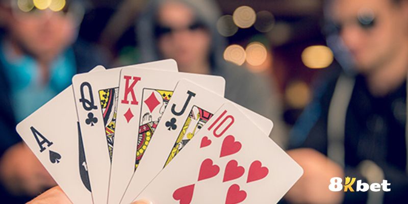 Cuộc đấu trí căng thẳng với nhà cái trong game Poker